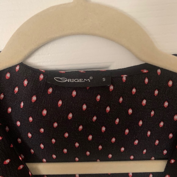 Flutter Printed Blouse - Picture 3 of 3